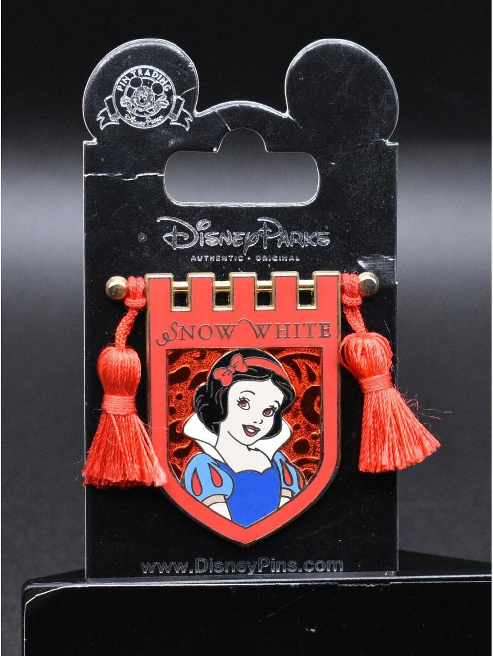 Disney Snow White Princess Tapestry Red Fringe Banner Pin (C6)